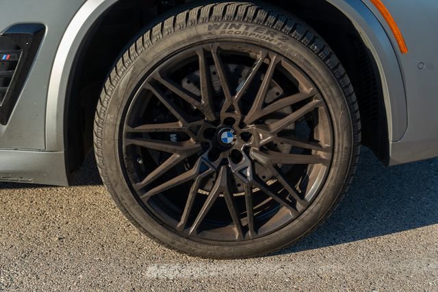 Used 2024 BMW X5 M Competition w/ Premium Package image 11