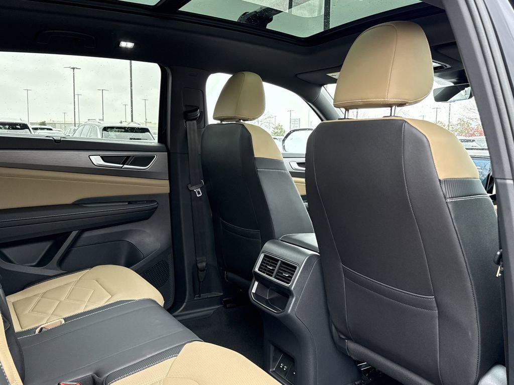 New 2026 Volkswagen Atlas Cross Sport SE image 18