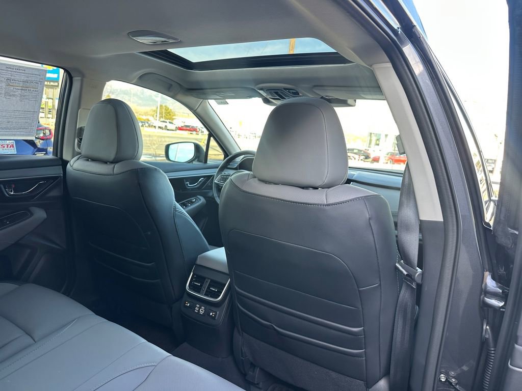 Used 2025 Subaru Outback Limited image 17