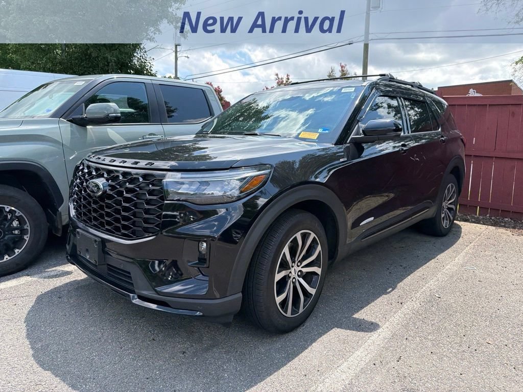 Used 2025 Ford Explorer ST-Line