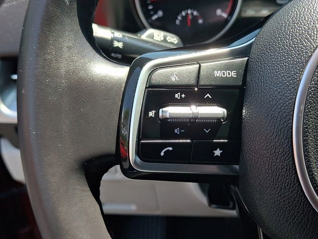 Used 2023 Kia Carnival LX FWD image 22