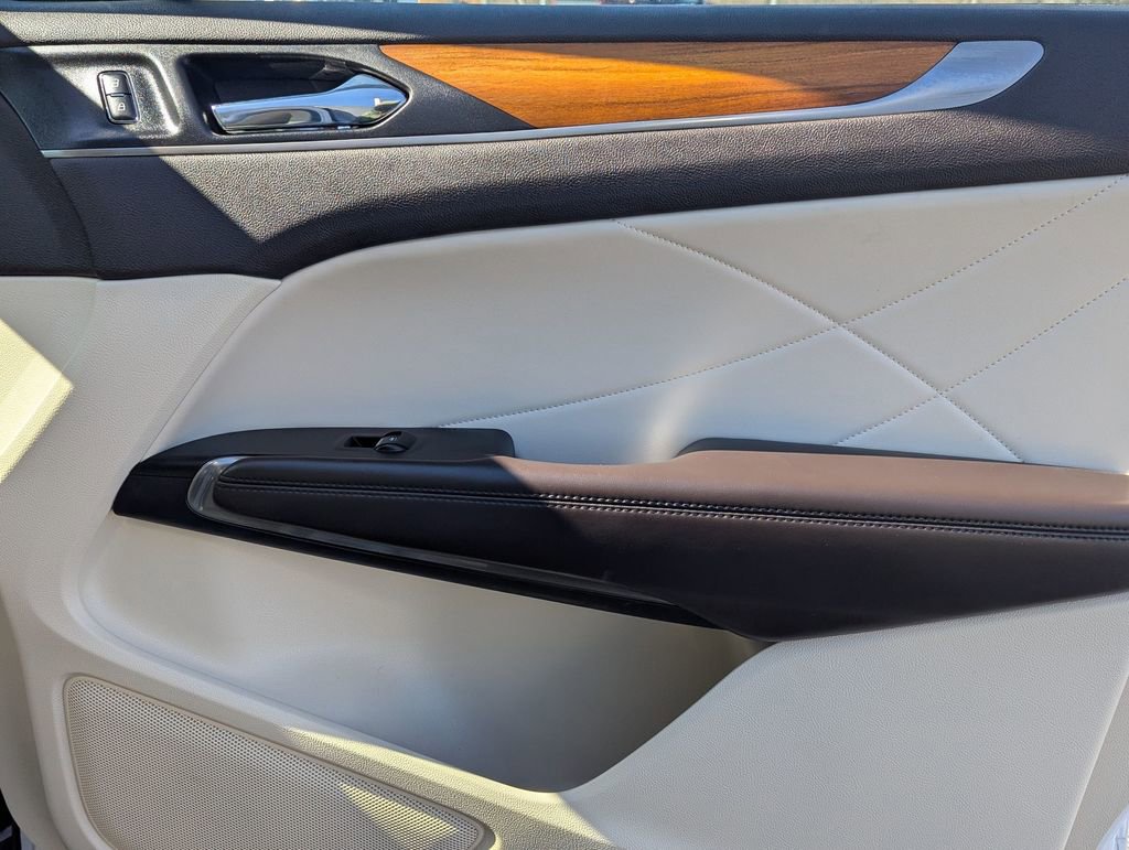 Used 2016 Lincoln MKC Reserve image 31