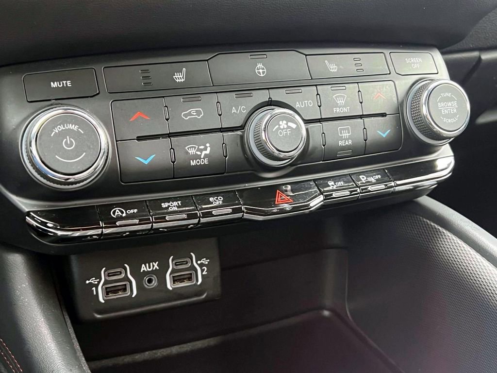 Used 2023 Dodge Durango GT image 26