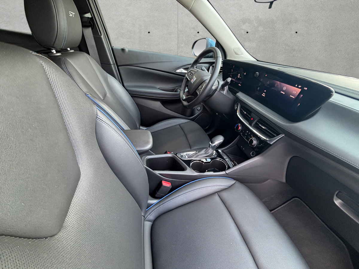 Used 2026 Buick Encore GX Sport Touring w/ Advanced Technology Package image 29