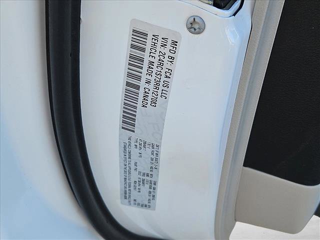 Used 2024 Chrysler Pacifica Limited FWD image 25
