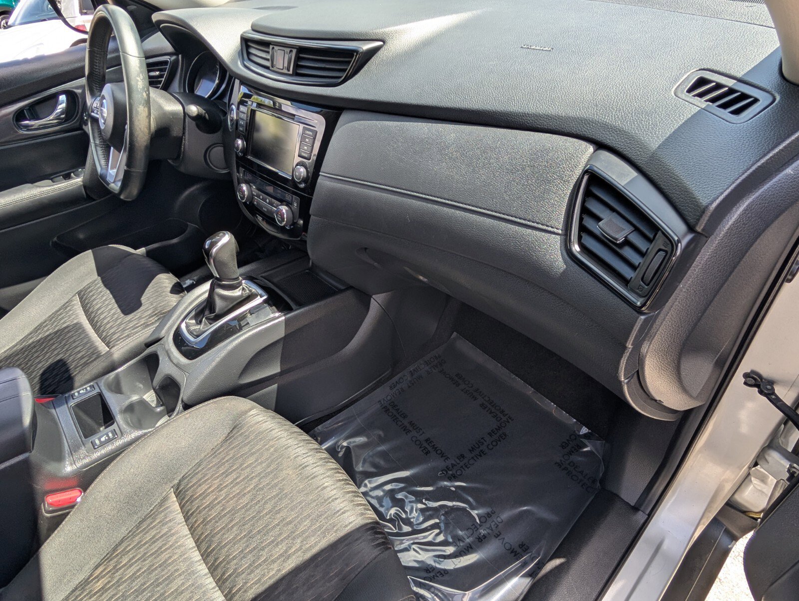 Used 2018 Nissan Rogue SV image 21