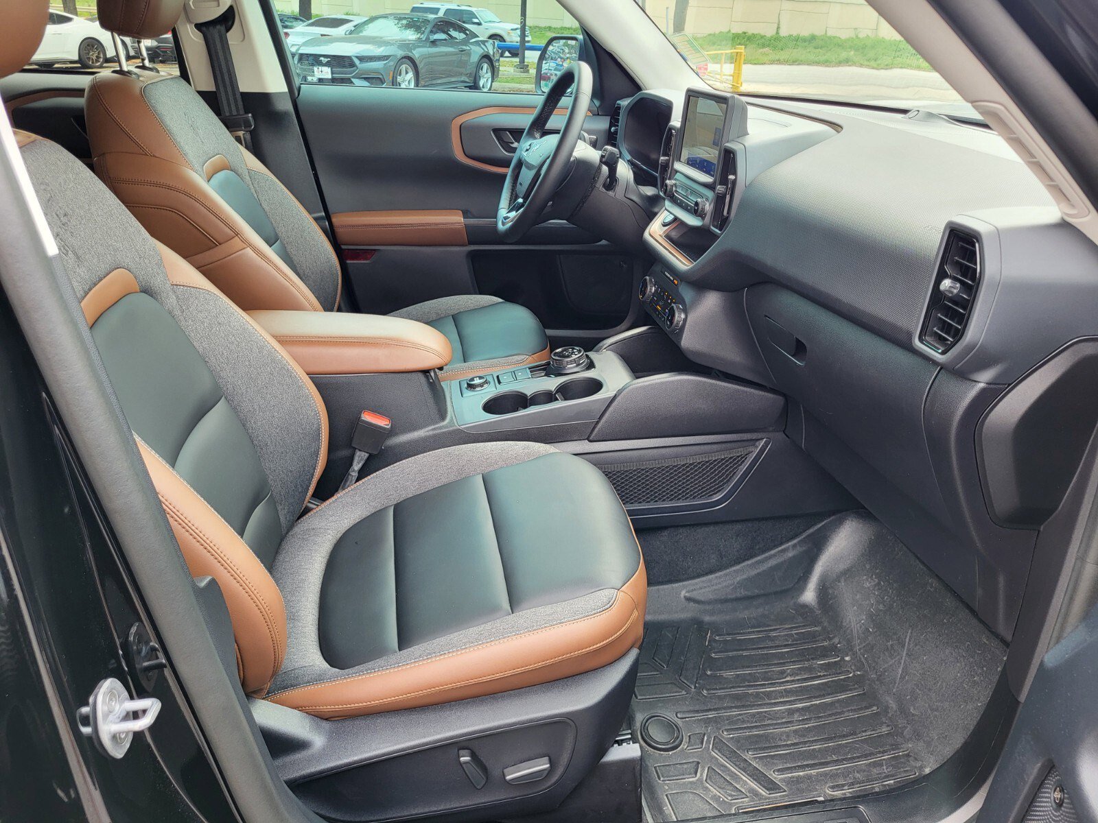 Certified 2024 Ford Bronco Sport Outer Banks w/ Tech Package image 13