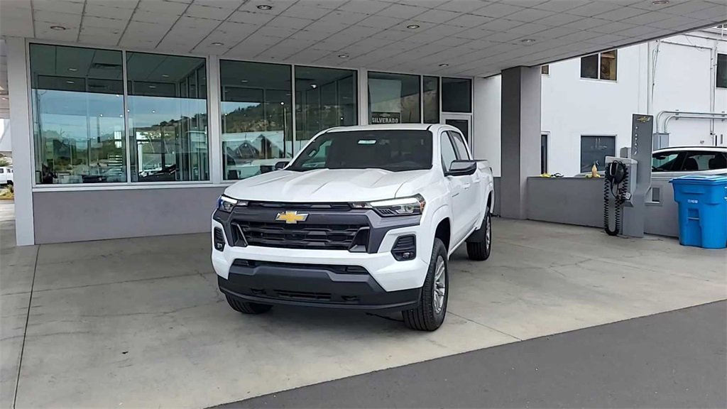 New 2024 Chevrolet Colorado LT w/ LT Convenience Package III image 5