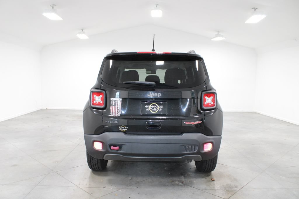 Used 2018 Jeep Renegade Trailhawk AWD/4WD image 8