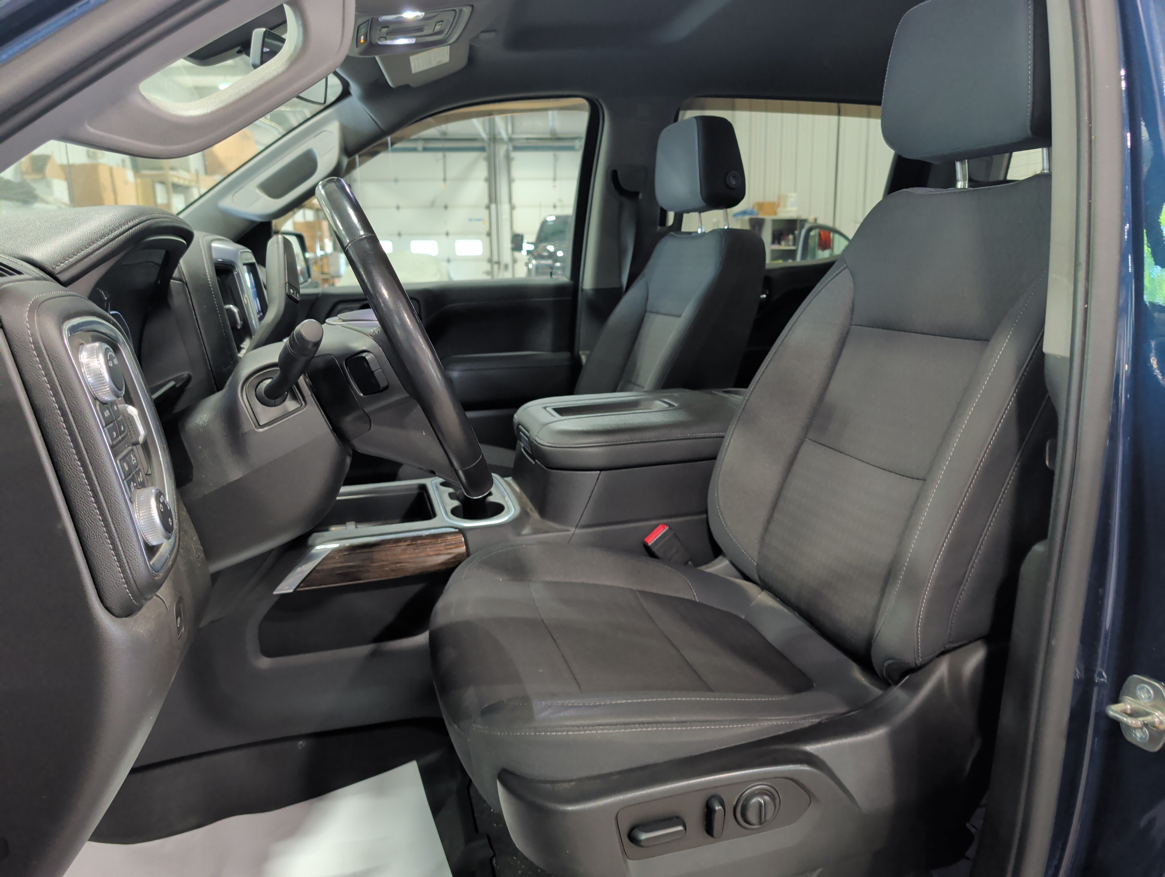 Used 2020 GMC Sierra 1500 Elevation w/ Elevation Value Package AWD/4WD image 8