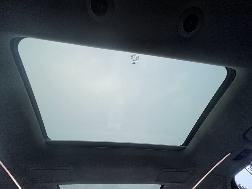 Used 2015 Audi A8 L 4.0T w/ Premium Package image 31