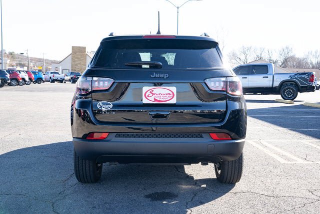 New 2026 Jeep Compass Latitude AWD/4WD image 4
