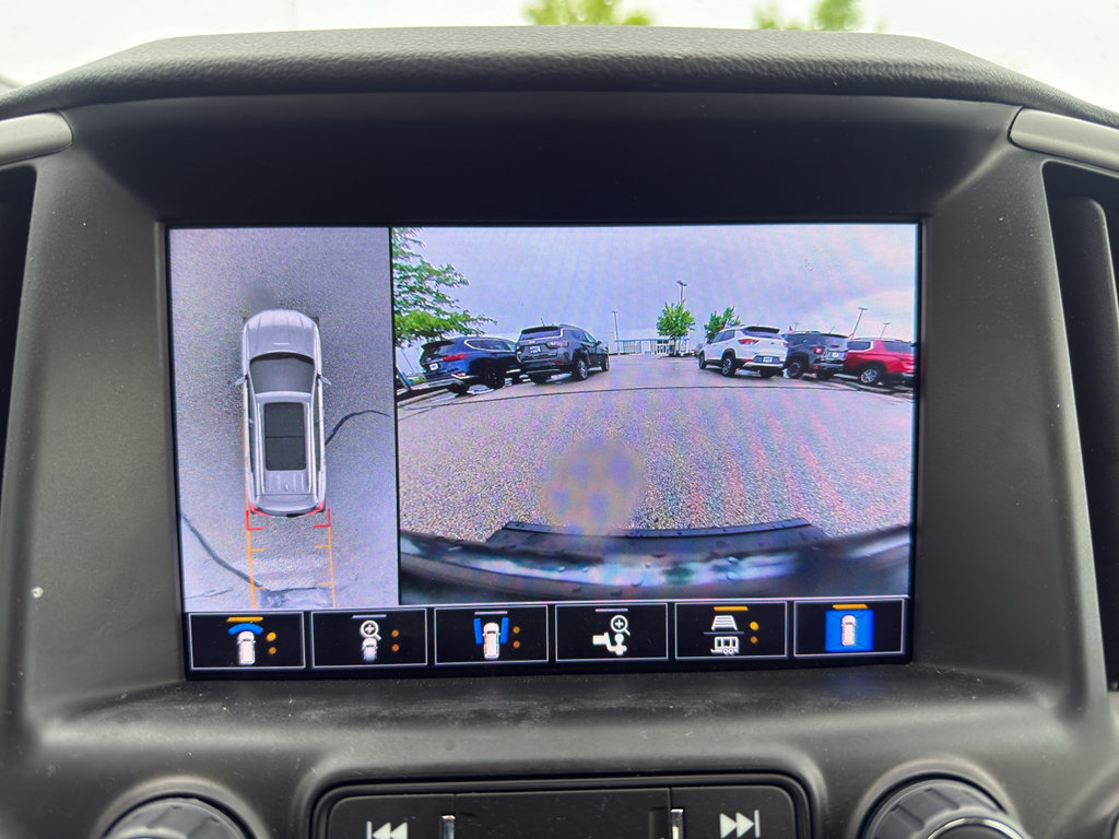Used 2023 GMC Terrain AT4 w/ Tech Package AWD/4WD image 28