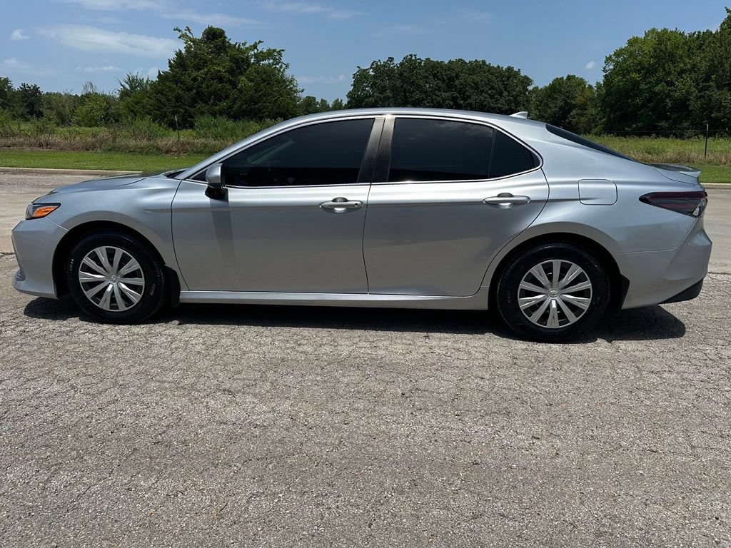 Used 2023 Toyota Camry LE FWD image 8