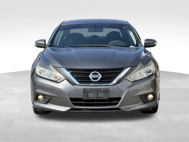 Used 2017 Nissan Altima 2.5 SV w/ Convenience Package image 8