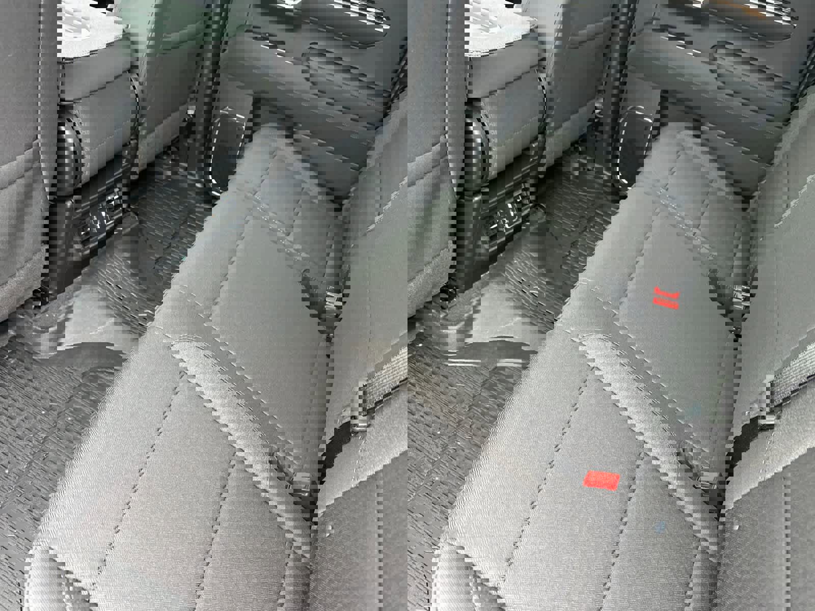 New 2026 GMC Sierra 1500 SLE w/ Preferred Package image 11