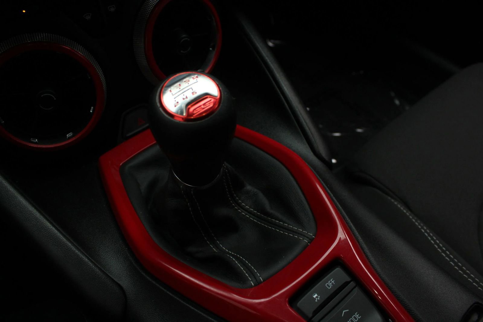 Used 2020 Chevrolet Camaro SS RWD image 29