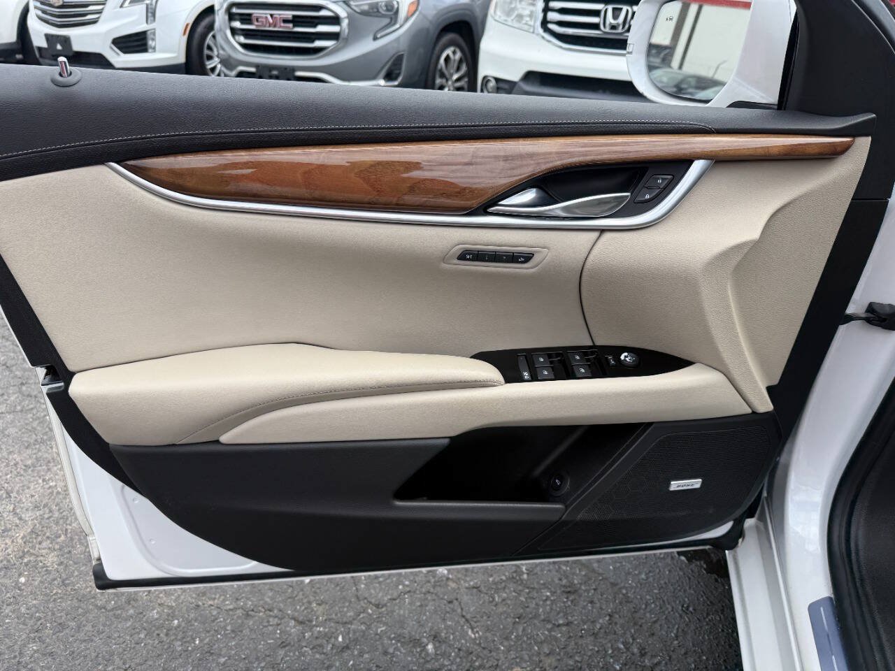 Used 2018 Cadillac XTS Luxury w/ Driver Awareness Package FWD image 16