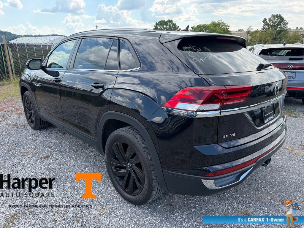 Used 2023 Volkswagen Atlas Cross Sport SE w/ Panoramic Sunroof Package AWD/4WD image 3