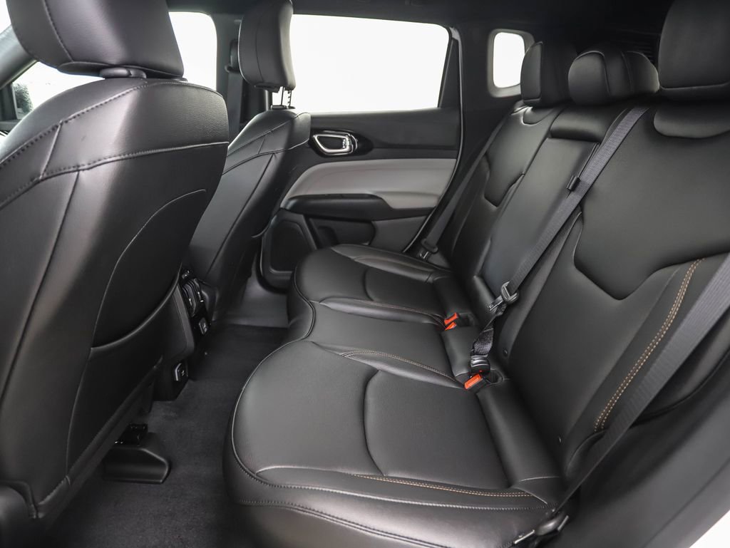 Used 2024 Jeep Compass Limited image 22