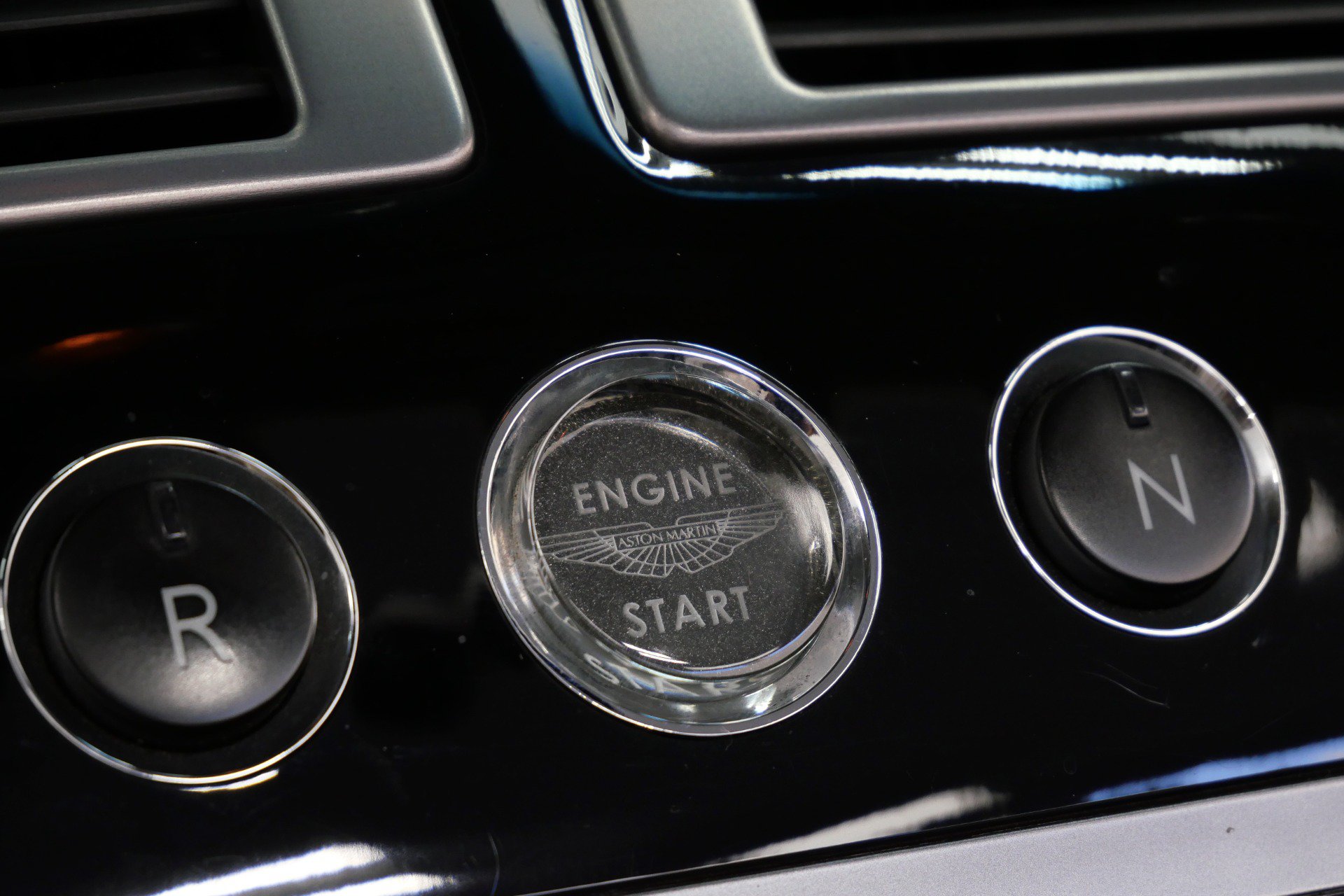 Used 2008 Aston Martin DB9 Volante RWD image 33