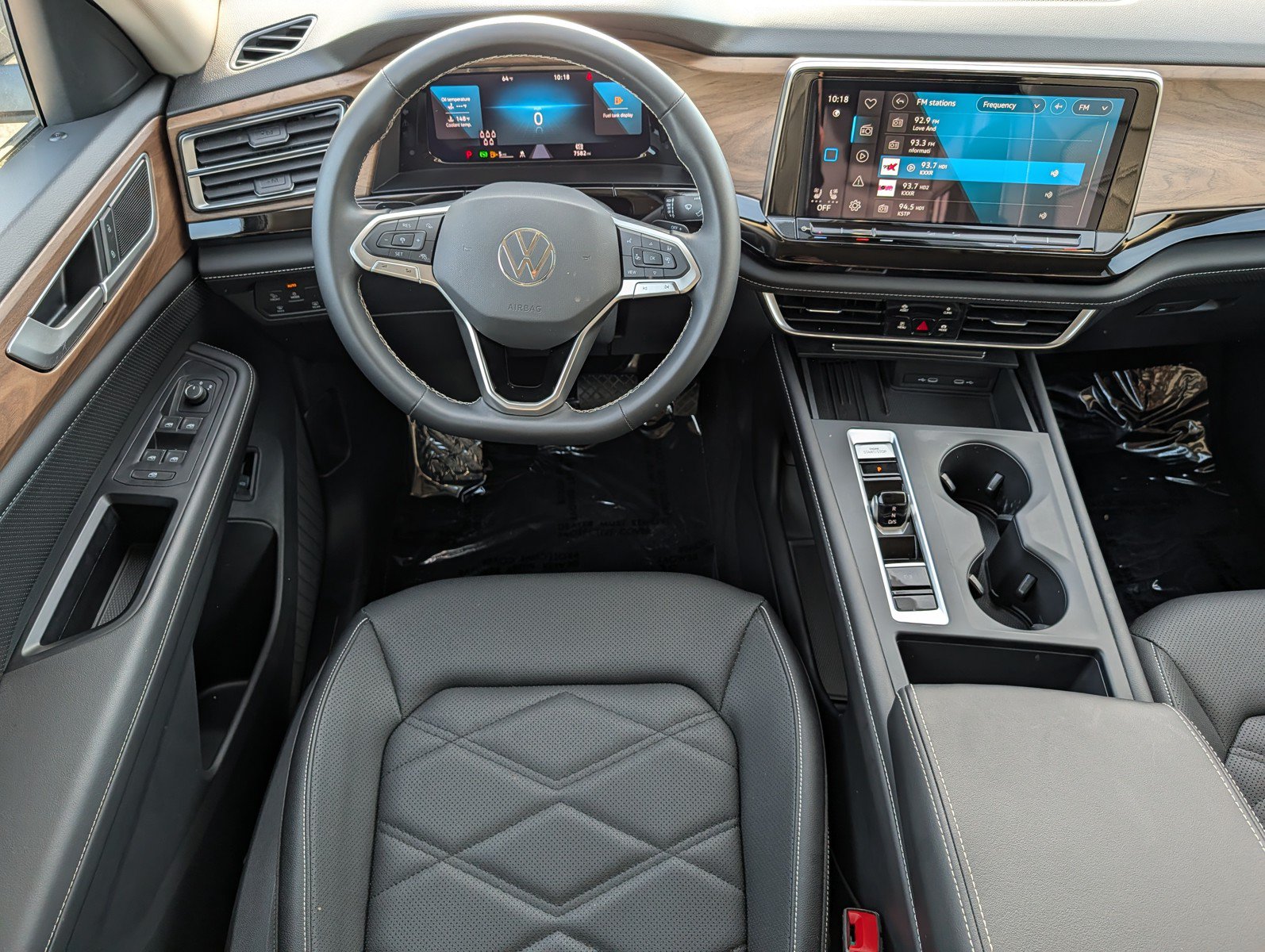 Used 2025 Volkswagen Atlas SE AWD/4WD image 18