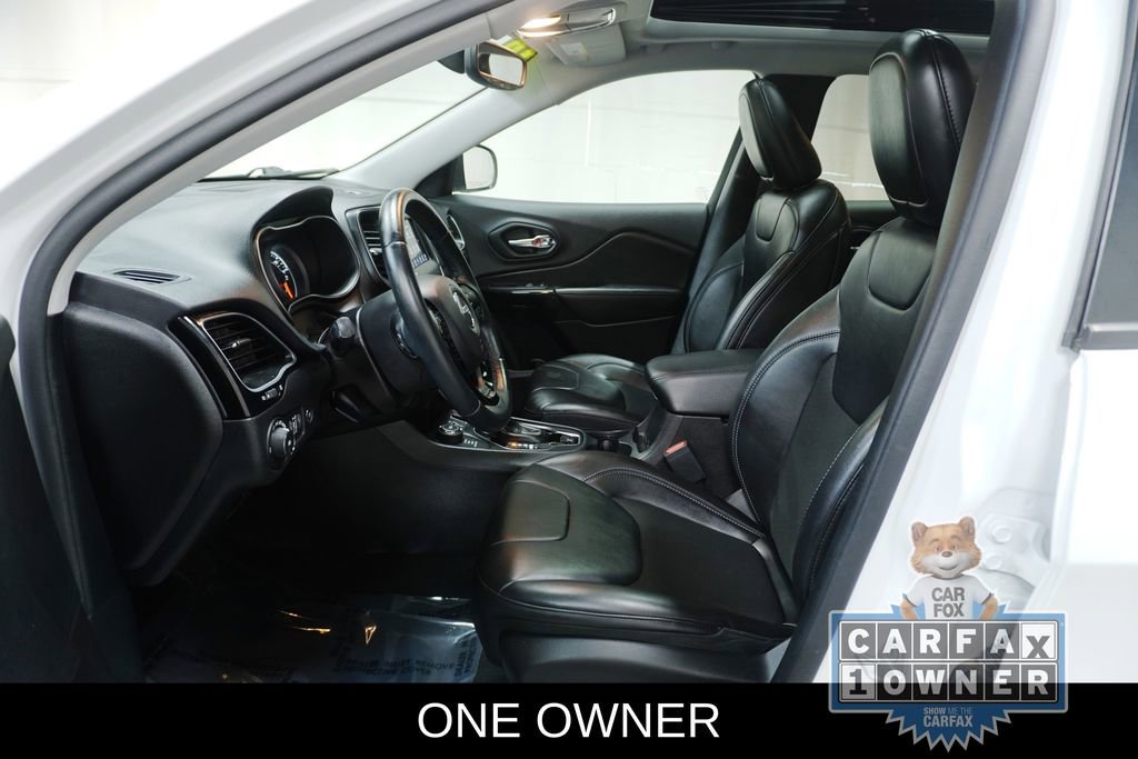Used 2020 Jeep Cherokee Latitude Plus AWD/4WD image 2