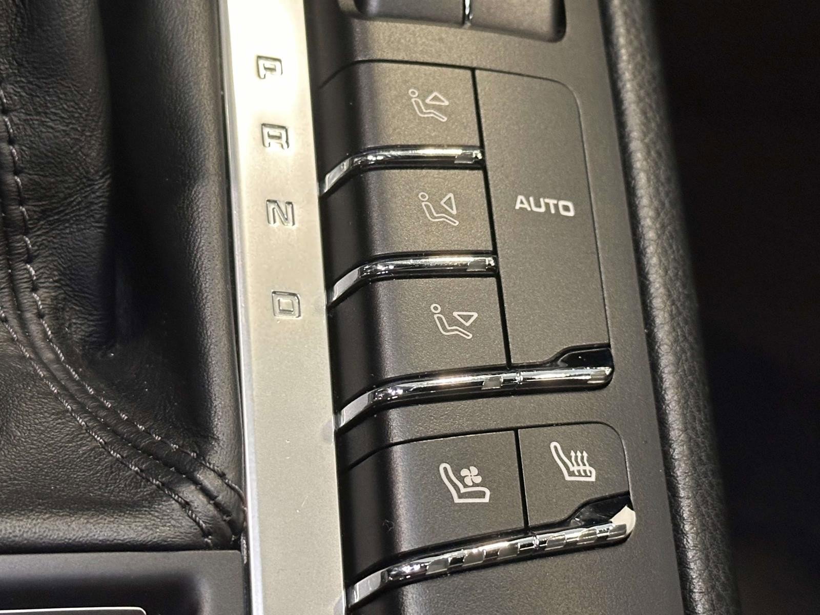 Used 2020 Porsche Macan image 29