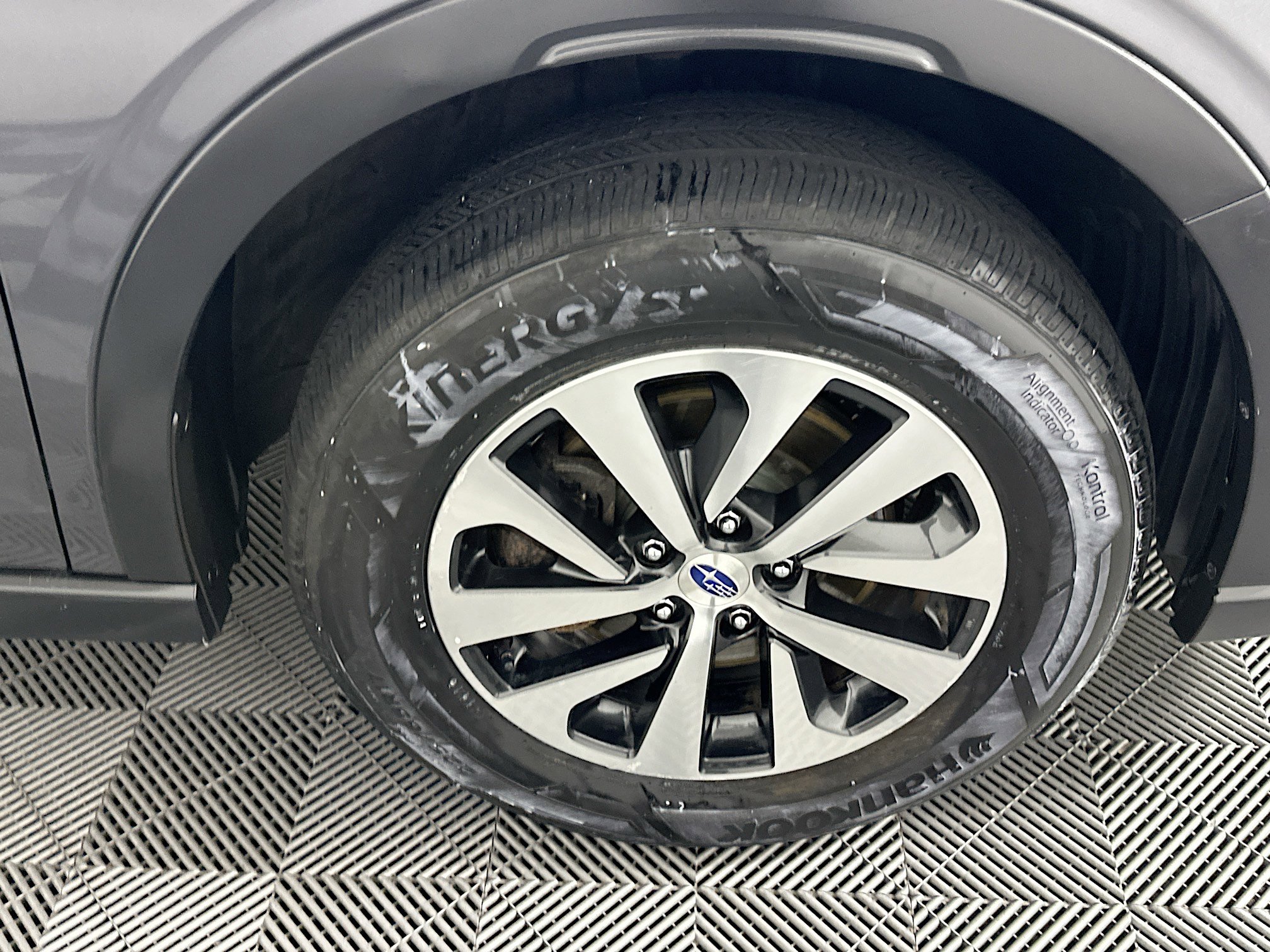 Used 2020 Subaru Outback Premium image 11