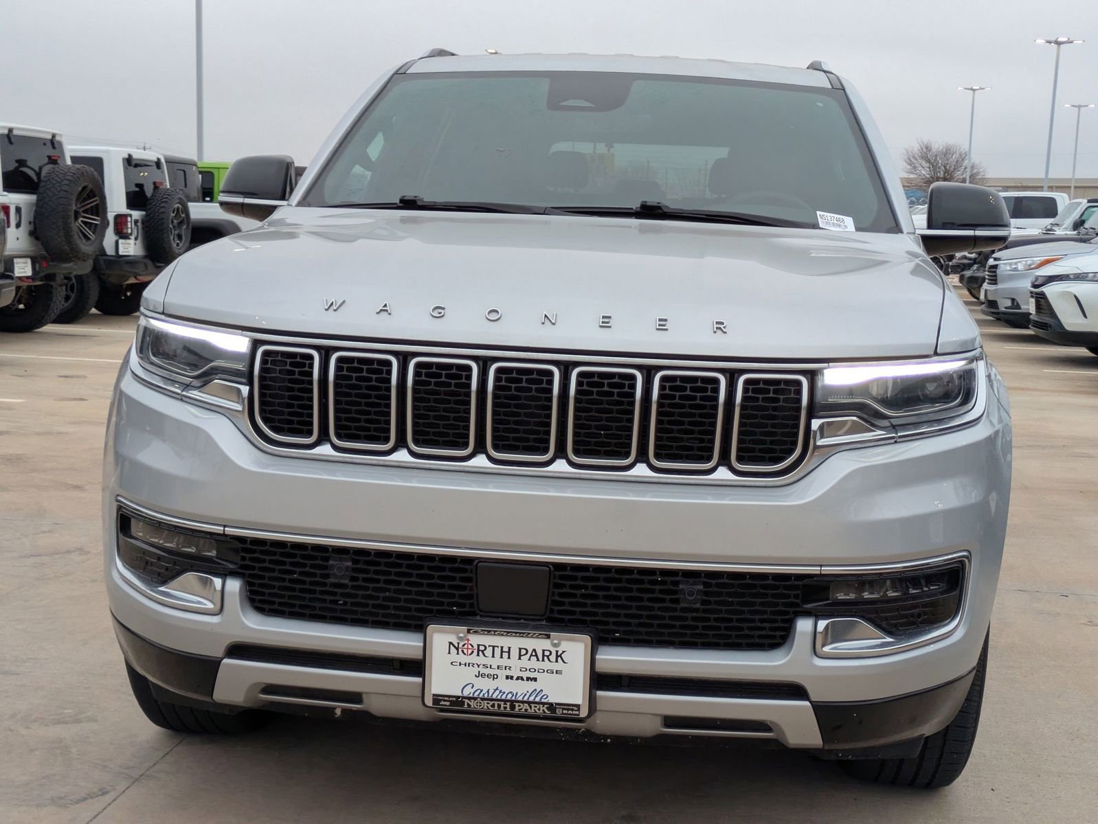 Used 2024 Jeep Wagoneer Series II w/ Flexible Seating Group image 8