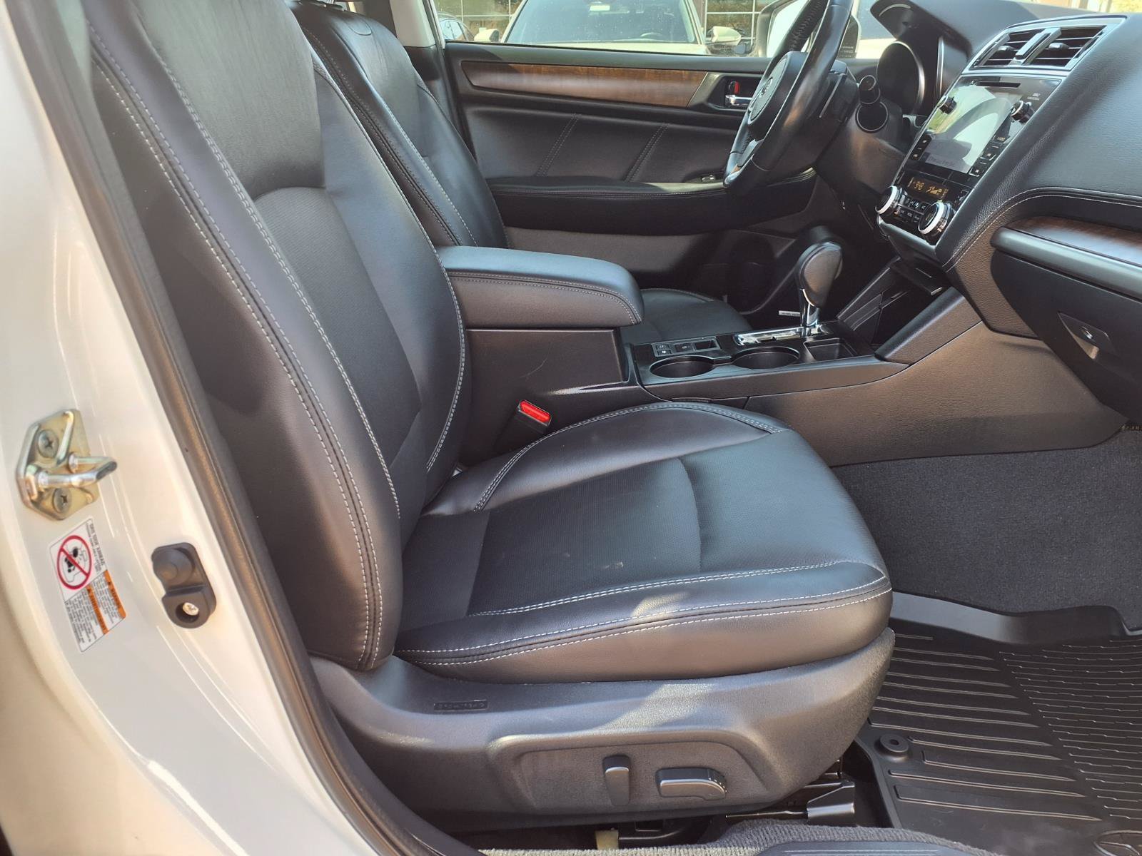 Used 2019 Subaru Outback 3.6R Limited AWD/4WD image 11