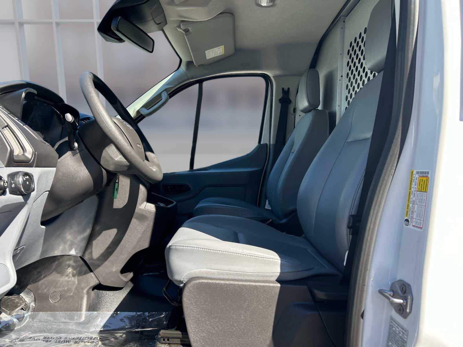 Used 2019 Ford Transit 150 130 Low Roof RWD image 19