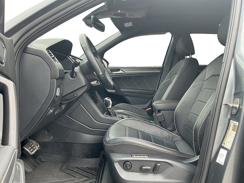 Used 2024 Volkswagen Tiguan SEL R-Line AWD/4WD image 10