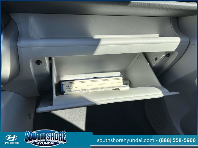 Certified 2024 Hyundai Kona SE AWD/4WD image 35