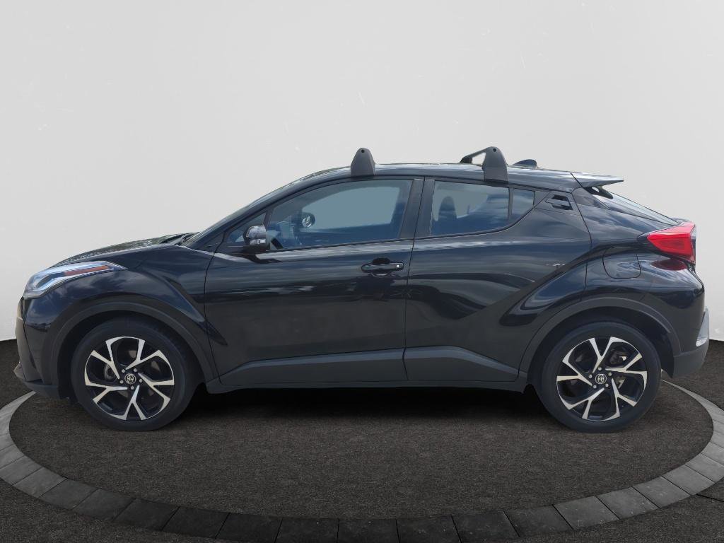 Used 2021 Toyota C-HR XLE FWD image 2