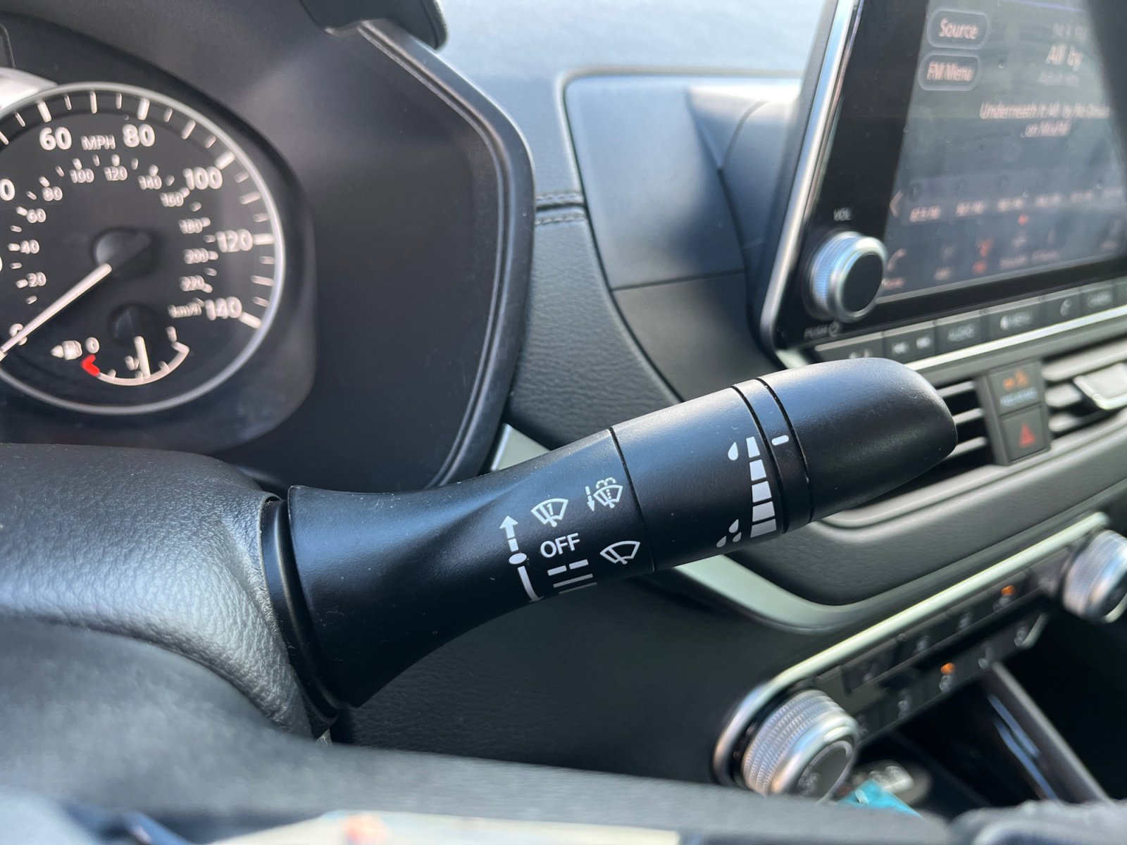 Used 2021 Nissan Altima 2.5 SV w/ SV Premium Package image 11