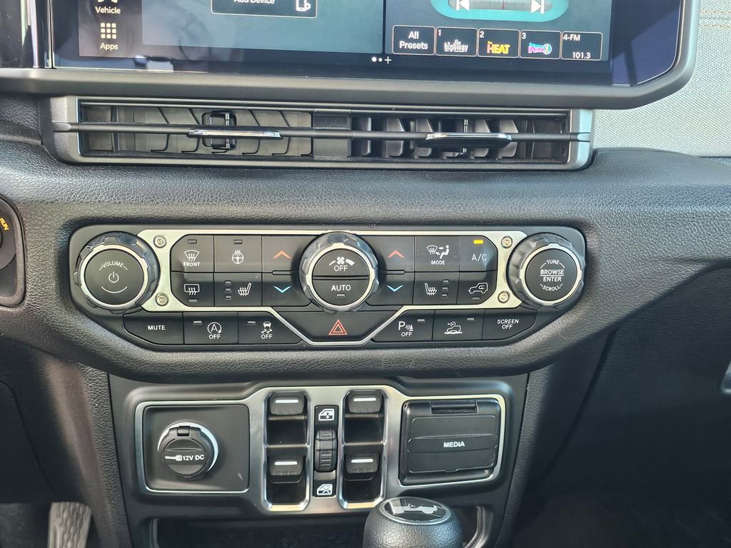 Used 2024 Jeep Wrangler Sport S image 24