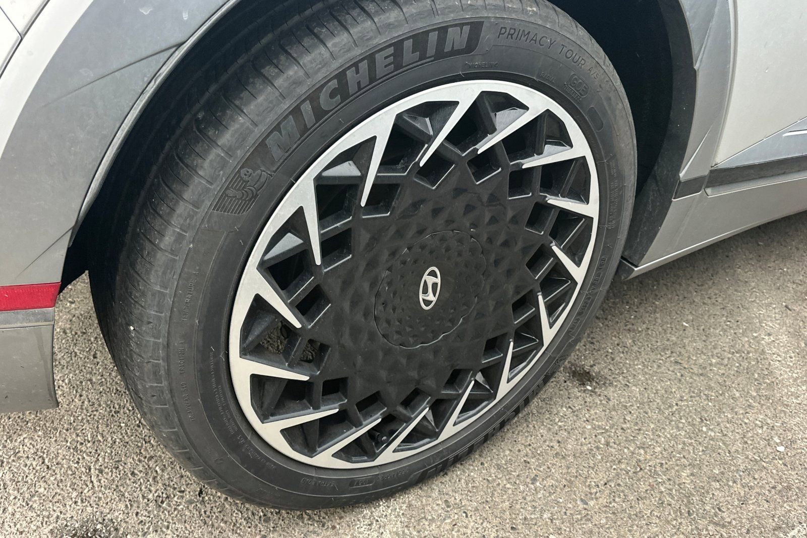 Certified 2024 Hyundai Ioniq 5 Limited image 7