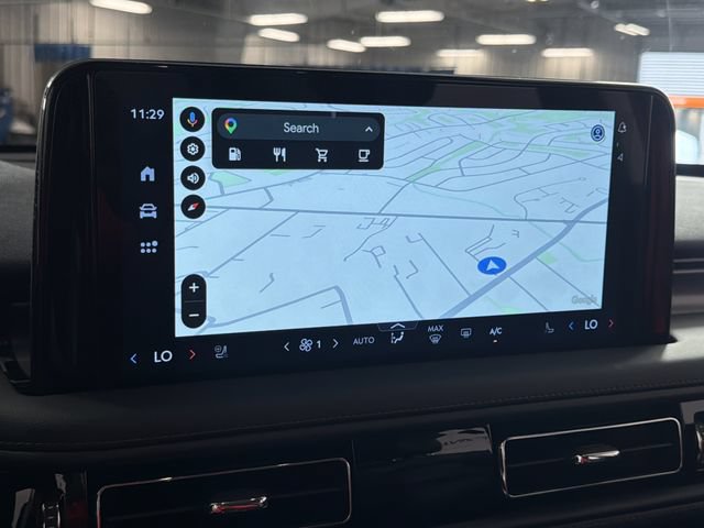 Used 2026 Lincoln Aviator AWD image 6