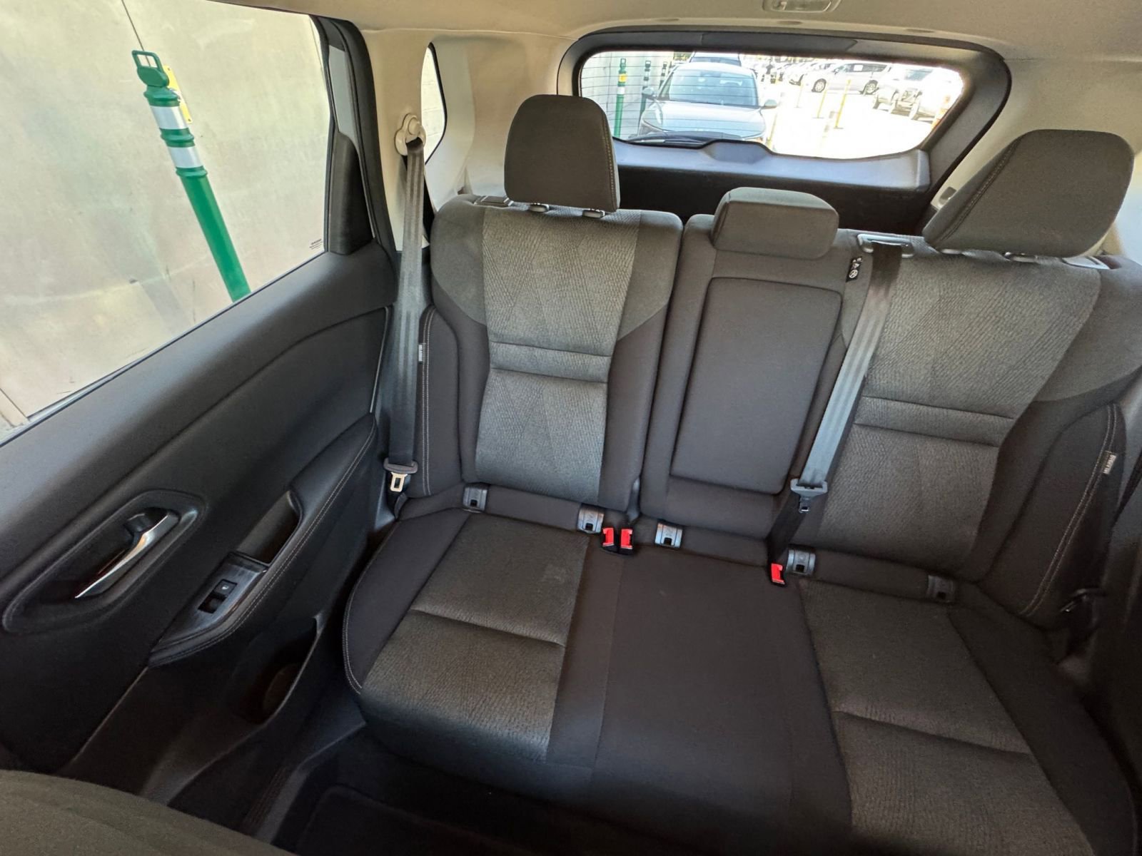 Used 2025 Nissan Rogue SV FWD image 41