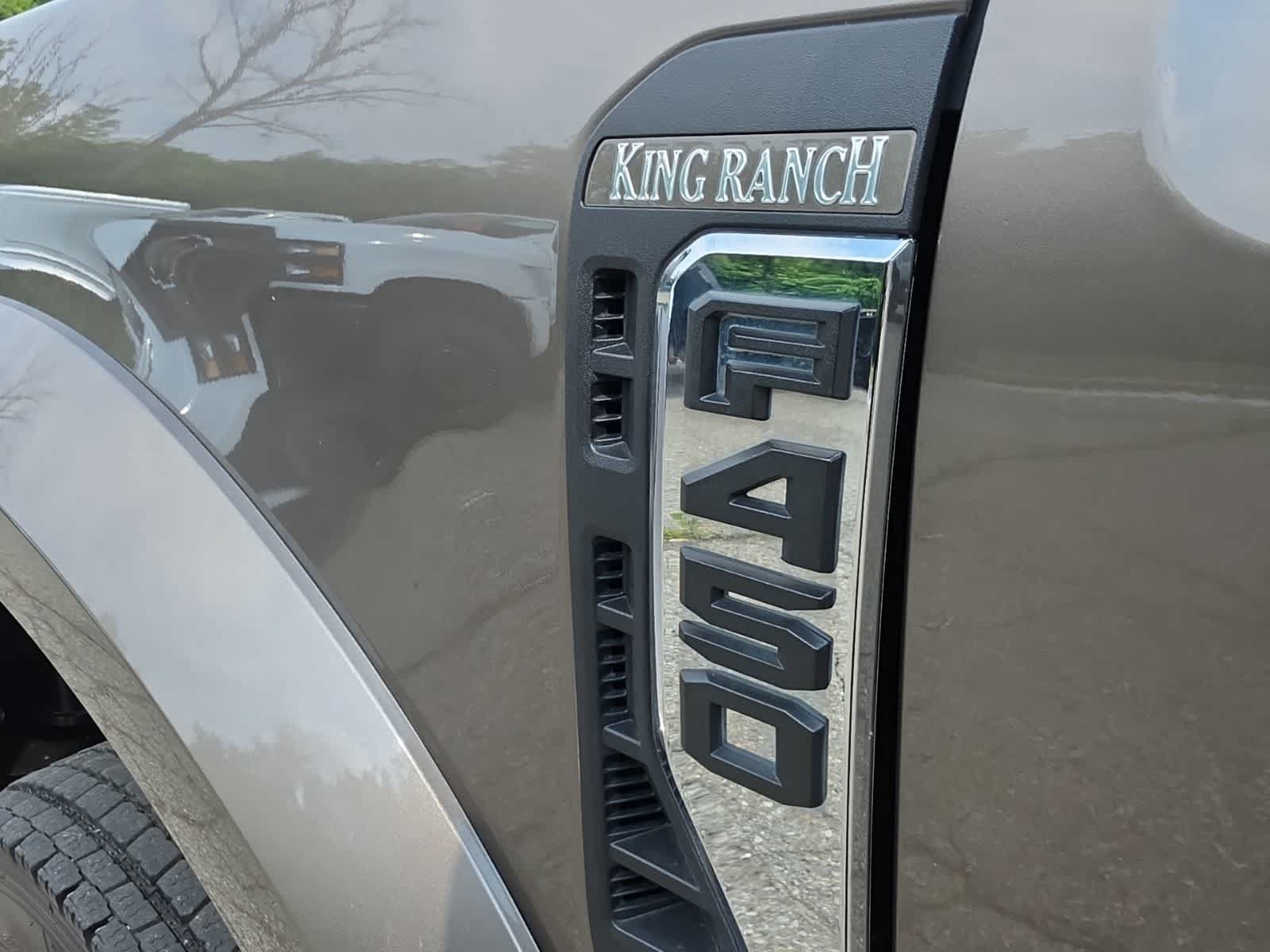 Used 2023 Ford F450 King Ranch w/ Chrome Package AWD/4WD image 17