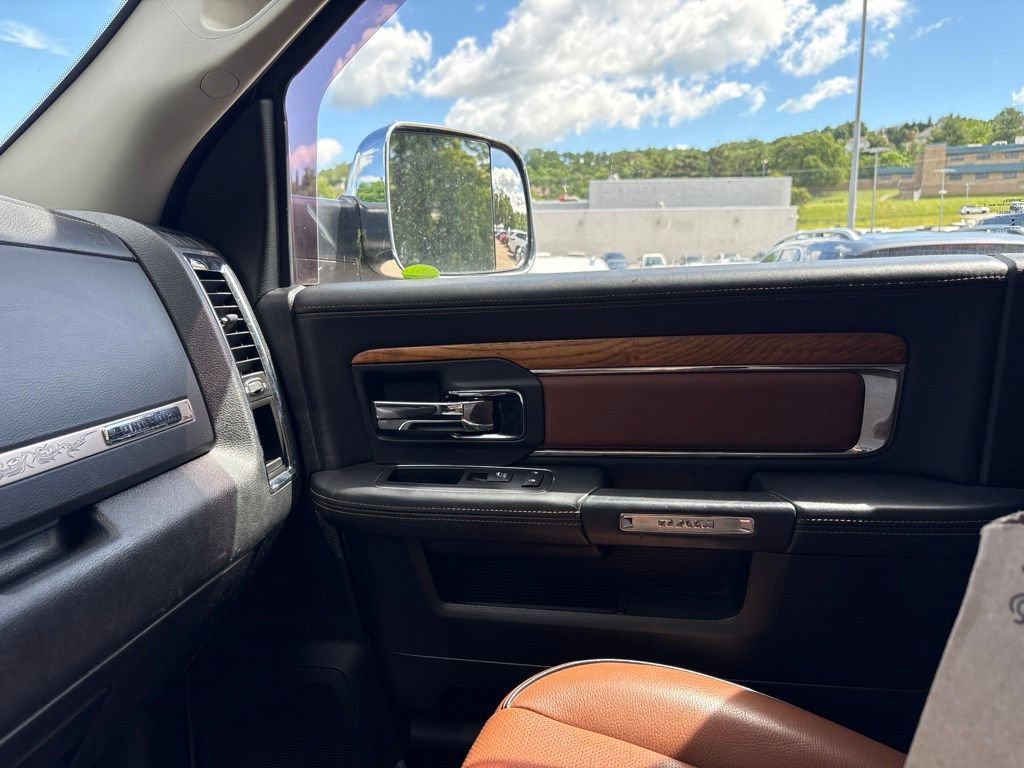 Used 2018 RAM 3500 Laramie Longhorn w/ Snow Chief Group AWD/4WD image 13