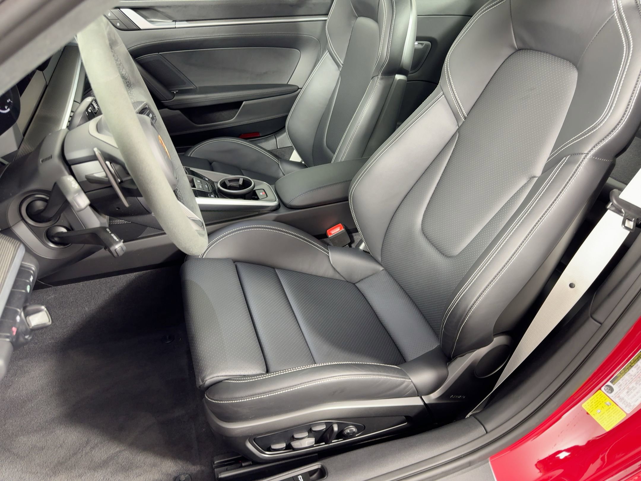 Certified 2025 Porsche 911 Turbo AWD/4WD image 5
