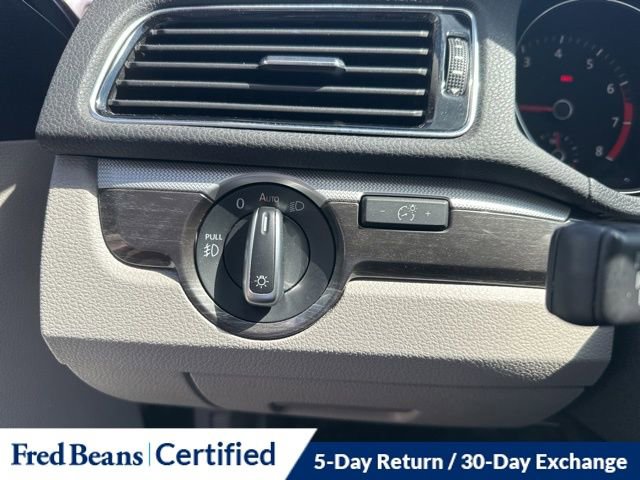 Used 2017 Volkswagen Passat 1.8T SE w/ SE Lighting Package FWD image 21