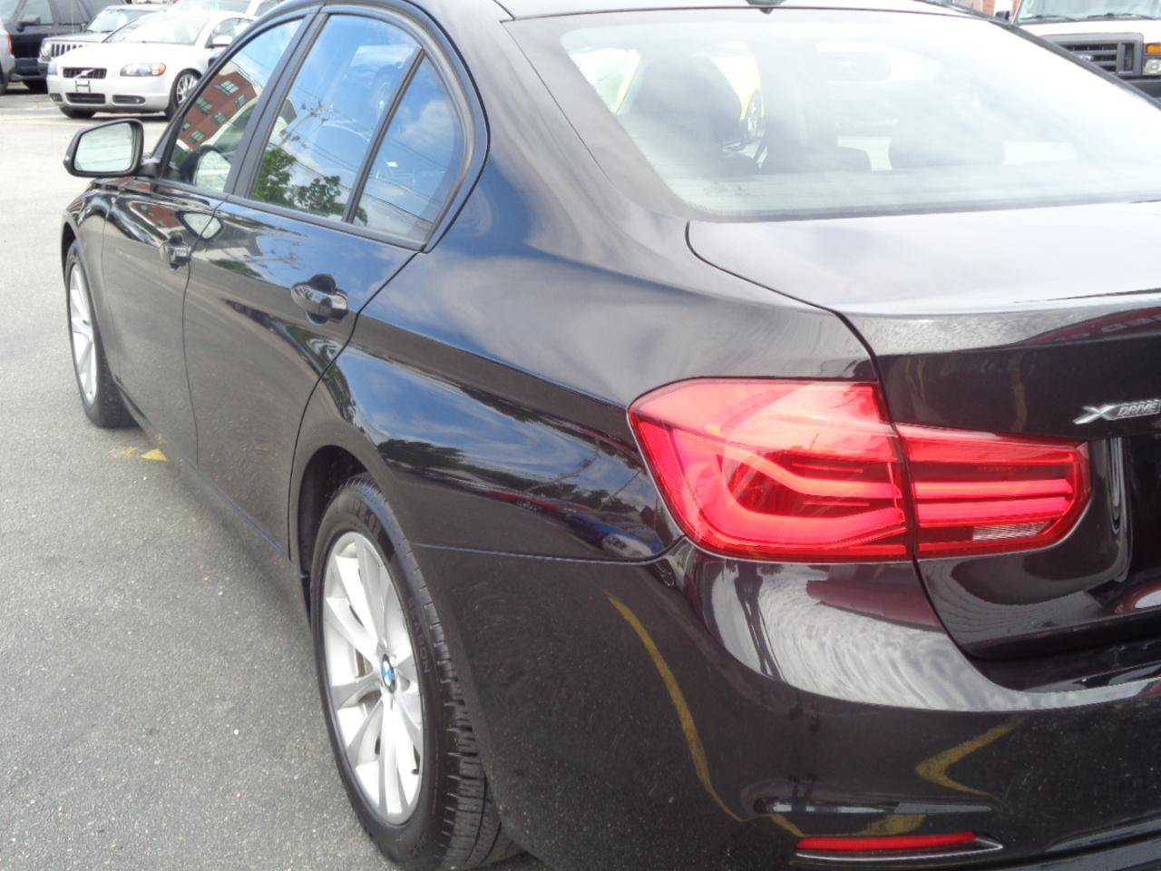 Used 2018 BMW 320i xDrive Sedan w/ Convenience Package AWD/4WD image 20