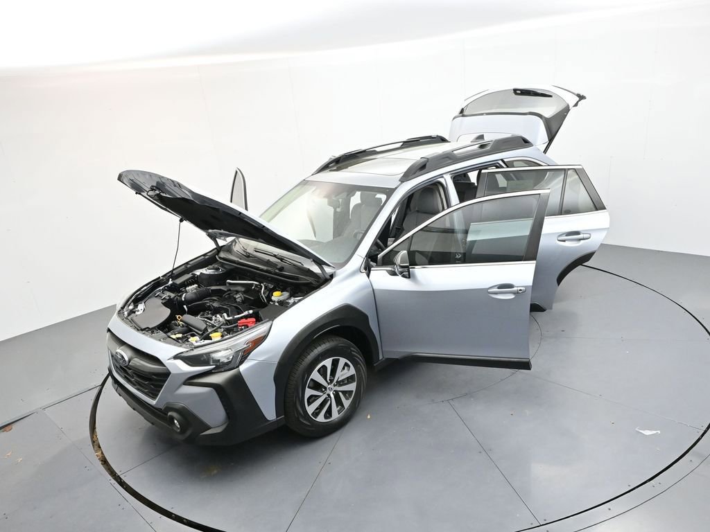 Used 2024 Subaru Outback Premium image 39