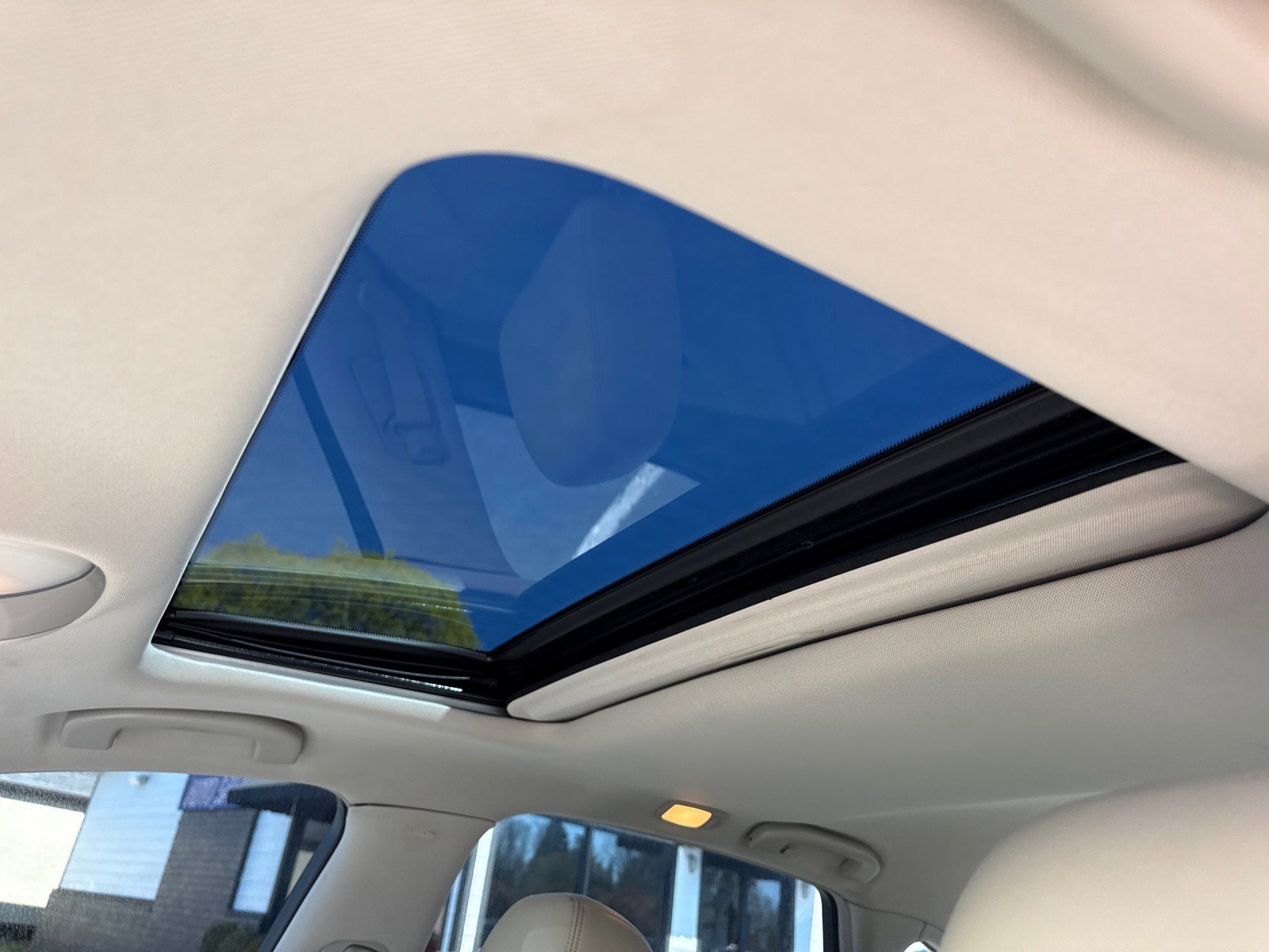 Used 2011 INFINITI M37 image 12