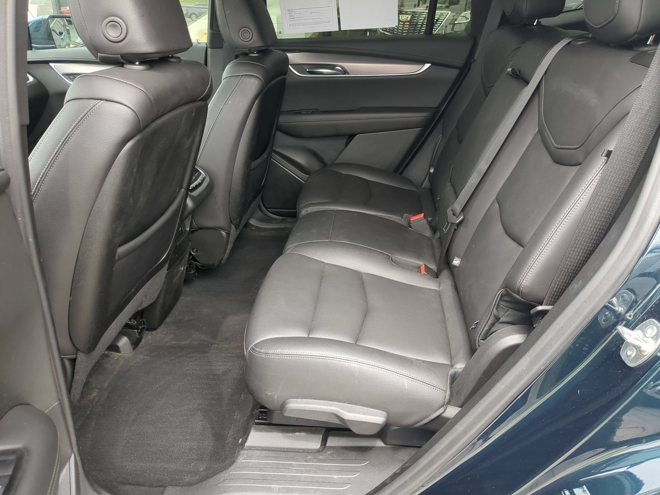 Used 2025 Cadillac XT6 Luxury w/ LPO, Floor Liner Package AWD/4WD image 22