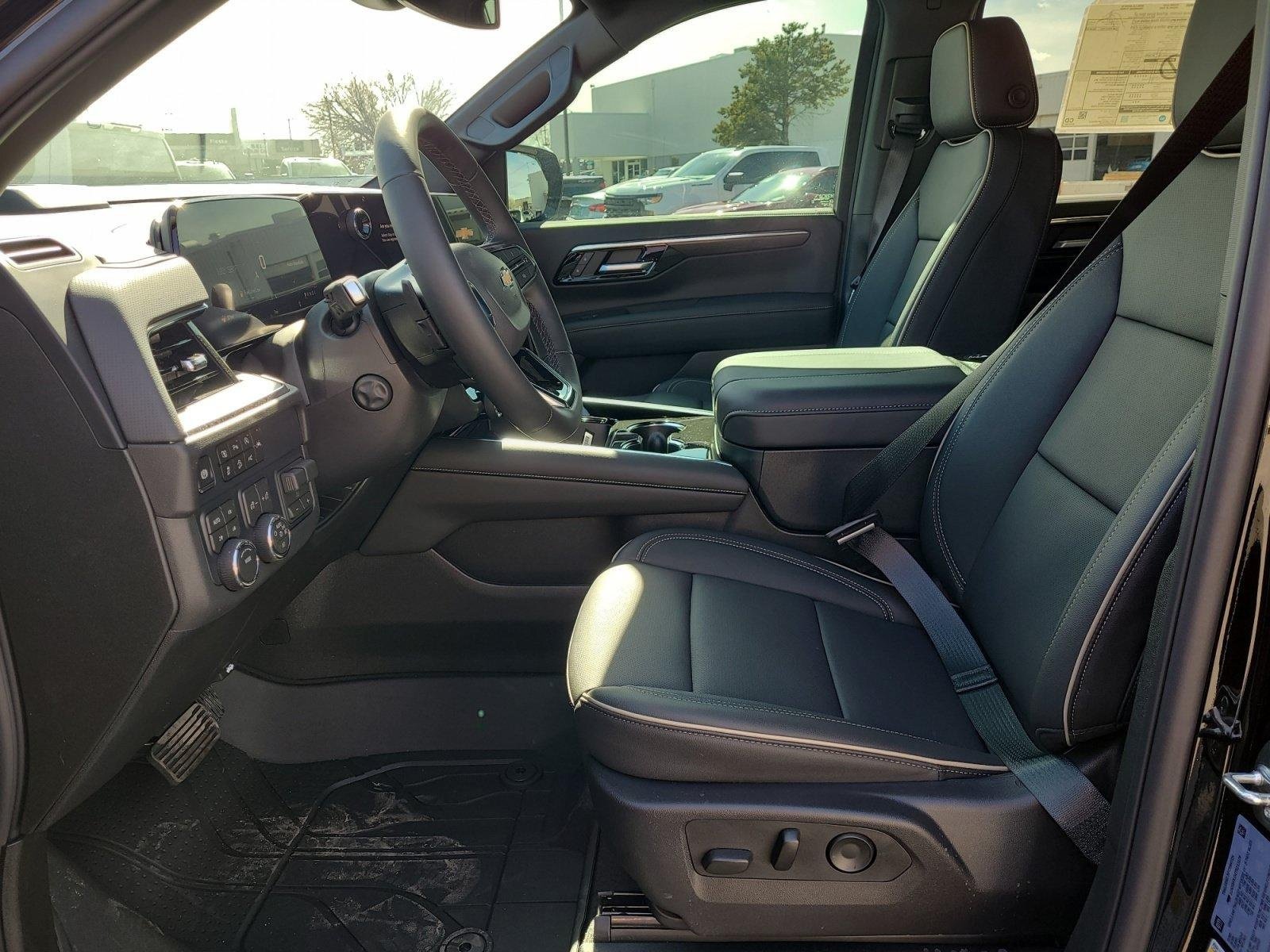 New 2026 Chevrolet Suburban Premier w/ Sun And Tow Package AWD/4WD image 12