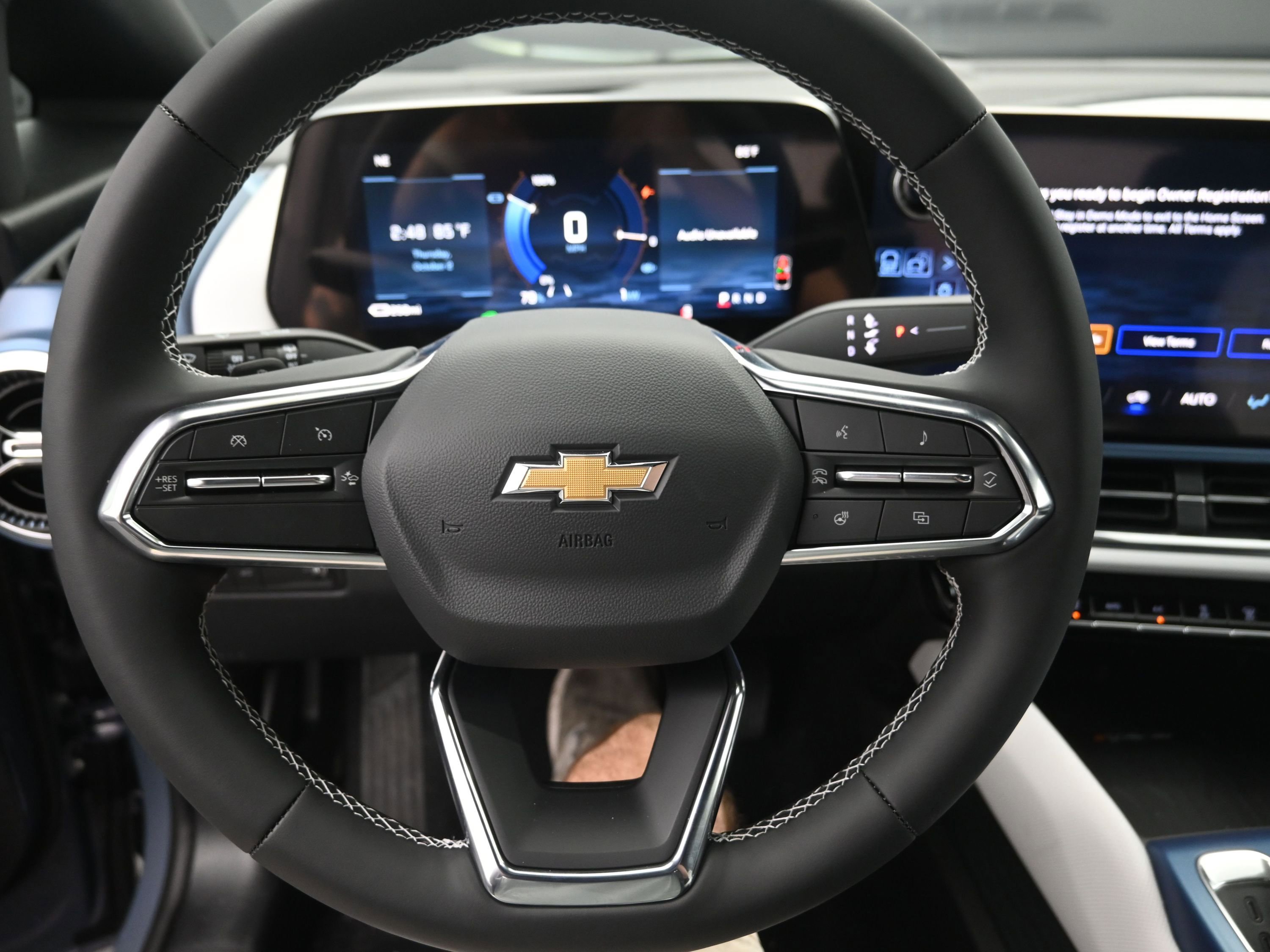 New 2026 Chevrolet Equinox EV LT image 16